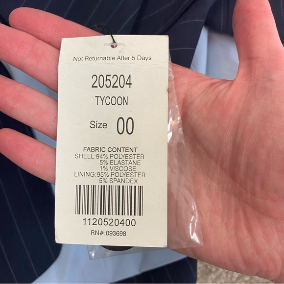 Etcetera Flare Sleeve Pinstriped Navy Blue Blazer/Suite Jacket - Picture 10 of 10